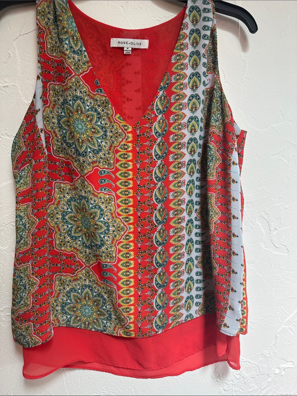 Rose & Olive Red Paisley Print V-Neck Sleeveless Camisole